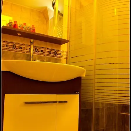 فندق بيندير كونوك إيفي